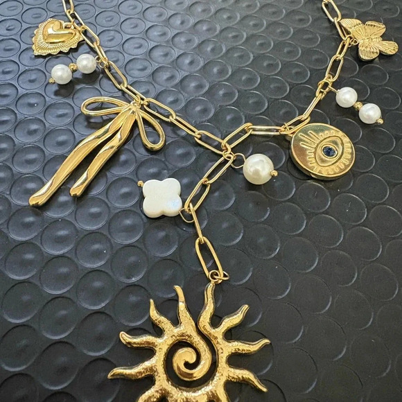 Bow charm & co. Necklace - Picture 8 of 8